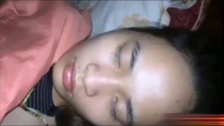 Dahan Dahan Pinasok para di Magising ang Natutulog na Pinsan